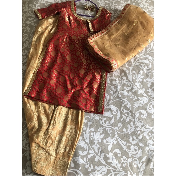 Red Brocade Suit with Lace Salwar - Picture 1 of 2